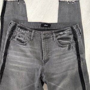 Vervet by Flying Monkey Distressed skinny Jeans